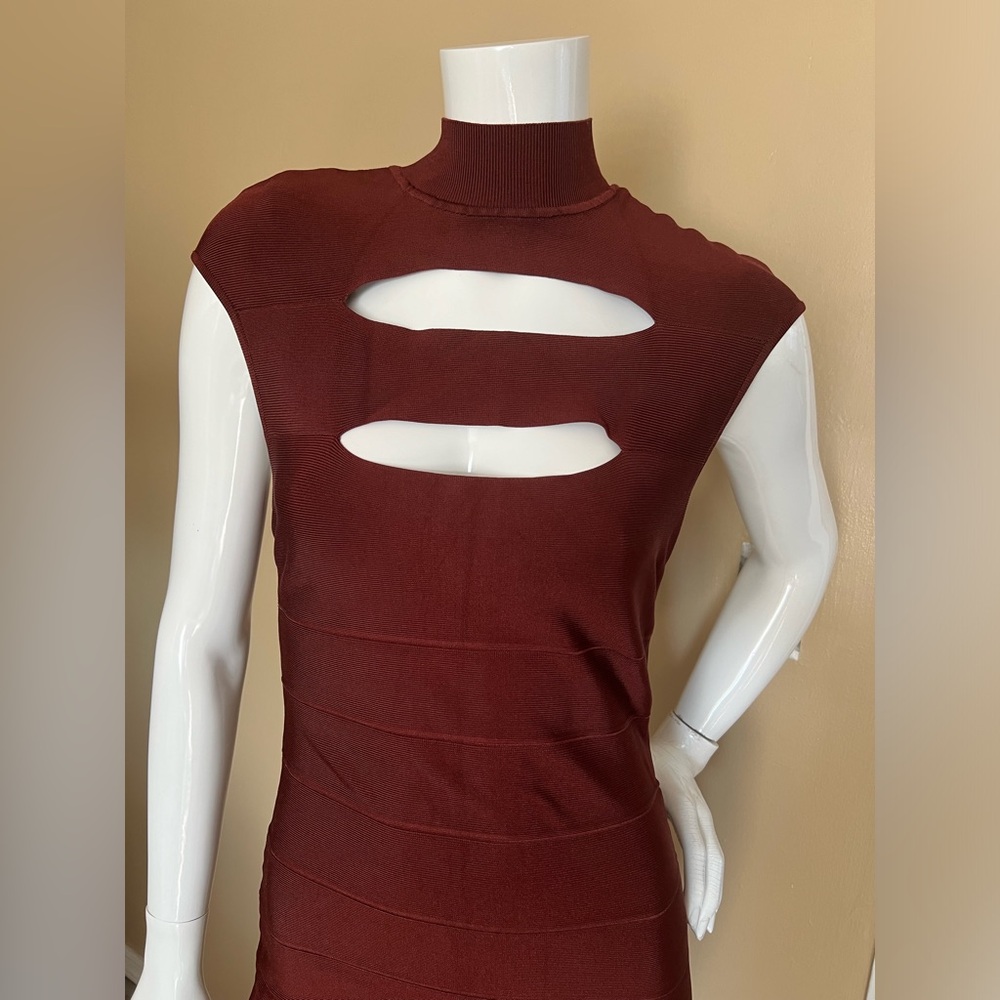 Hervé Léger Icon Cap Sleeve Gown - Picture 6 of 9